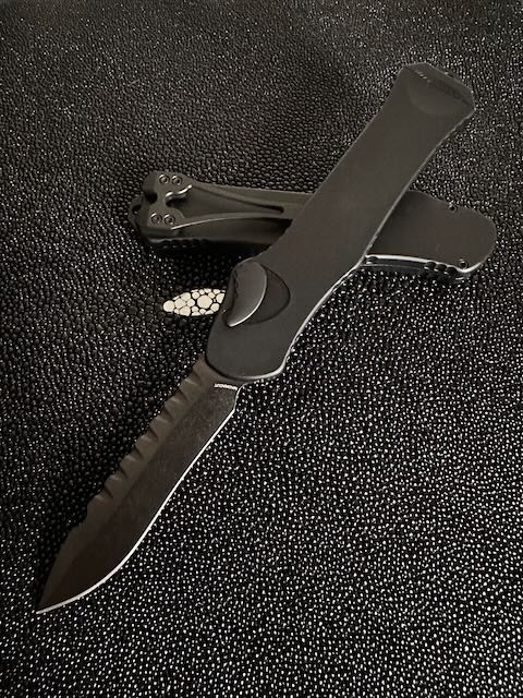 Heretic Knives Hydra DLC Recurve Blade , Tactical Black Handle  H008-6A-T