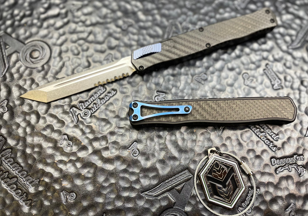 Heretic Knives Cleric II Stonewashed Part Serrated Tanto, Carbon Fiber Inlay and CF Top Cover, Blue Ti Button and Blue Ti Clip H019-2B-CF/BLU