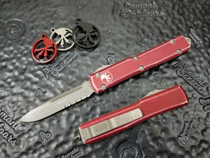 Microtech Ultratech Red Distressed S/E Stonewashed Part Serrated 121-11DRD