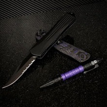 Heretic Knives Manticore E Purple Camo Carbon Fiber,  DLC BOWIE Part Serrated, Black Hardware H026B- 6B-PUCF
