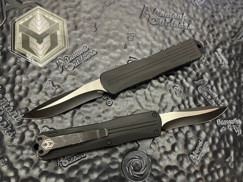 Heretic Knives Manticore E Recurve Battleworn Black, Black Handle, Battleworn Black Hardware H029-8A