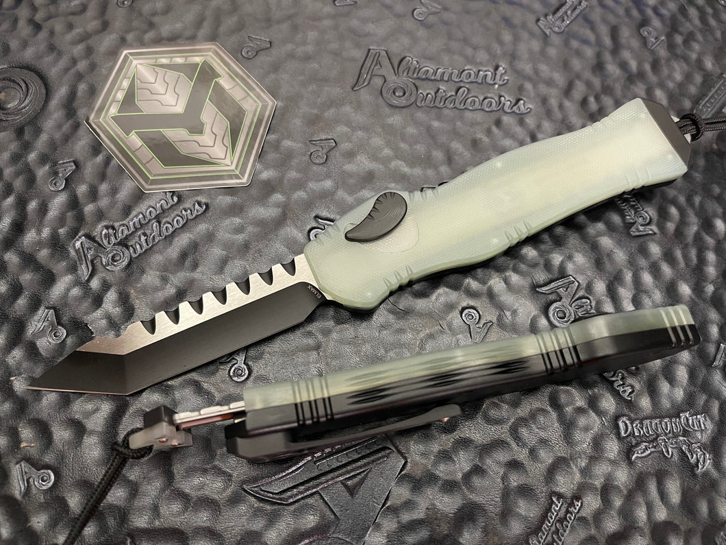 Heretic Knives Hydra Jade Top Handle, Tanto Two-Tone Black Blade T/E H006-10A Jade