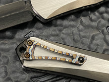 Heretic Knives Custom Manticore X D/E Hand Ground DLC Vegas Forged Damascus, Two-Tone DLC Hefted Stainless Steel Handle, Flamed Ti Clip, CF button
