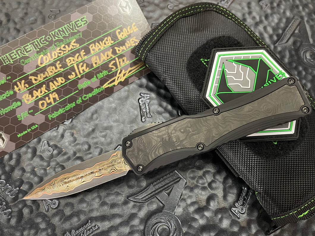 Heretic Knives Custom Colossus Hand Ground Baker Forge Damascus DE, Black ANO 6061-T6 handle w/Fat Carbon Black Dunes, DLC and FC button, DLC Satin Clip, DLC Hardware